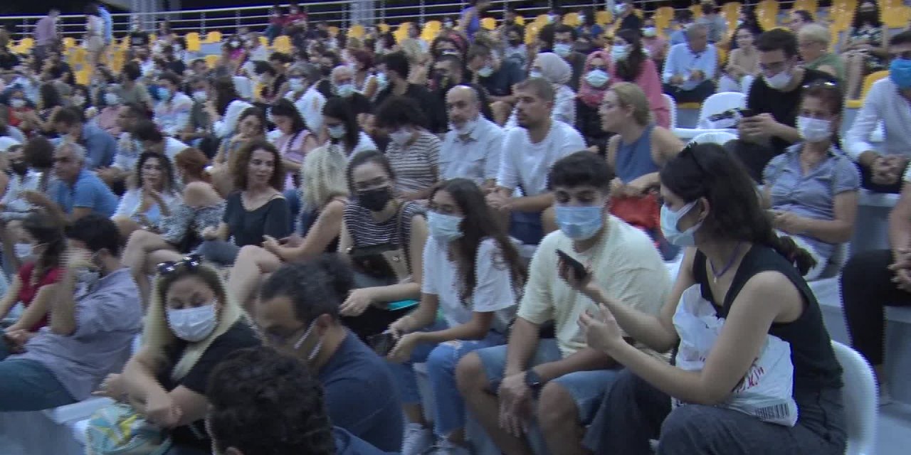 GENCO ERKAL MERSİNLİLERLE BULUŞTU