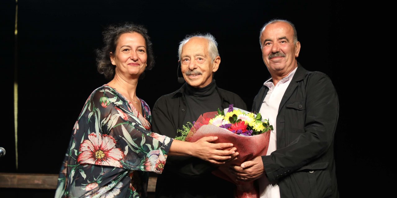 GENCO ERKAL, KURTULUŞ GÜNÜNDE "ŞAHDAMARIM"LA MUDANYA’DAYDI