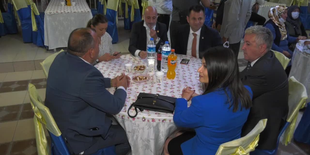 CHP’LİÖZTUNÇ AKSARAY’DA AKP’YE YÜKLENDİ: "ERBAKAN OLSA ‘SİZİ GİDİ HIRSIZLAR SİZİ’ DEMEZ MİYDİ?"