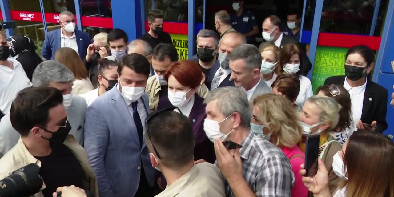 AKŞENER TRABZON'DA "CUMHURBAŞKANI MERAL AKŞENER" SLOGANI İLE KARŞILANDI
