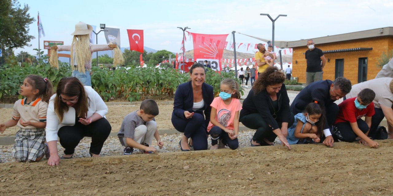 TÜRKİYE TARIMI EFES SELÇUK’TA KONUŞULDU