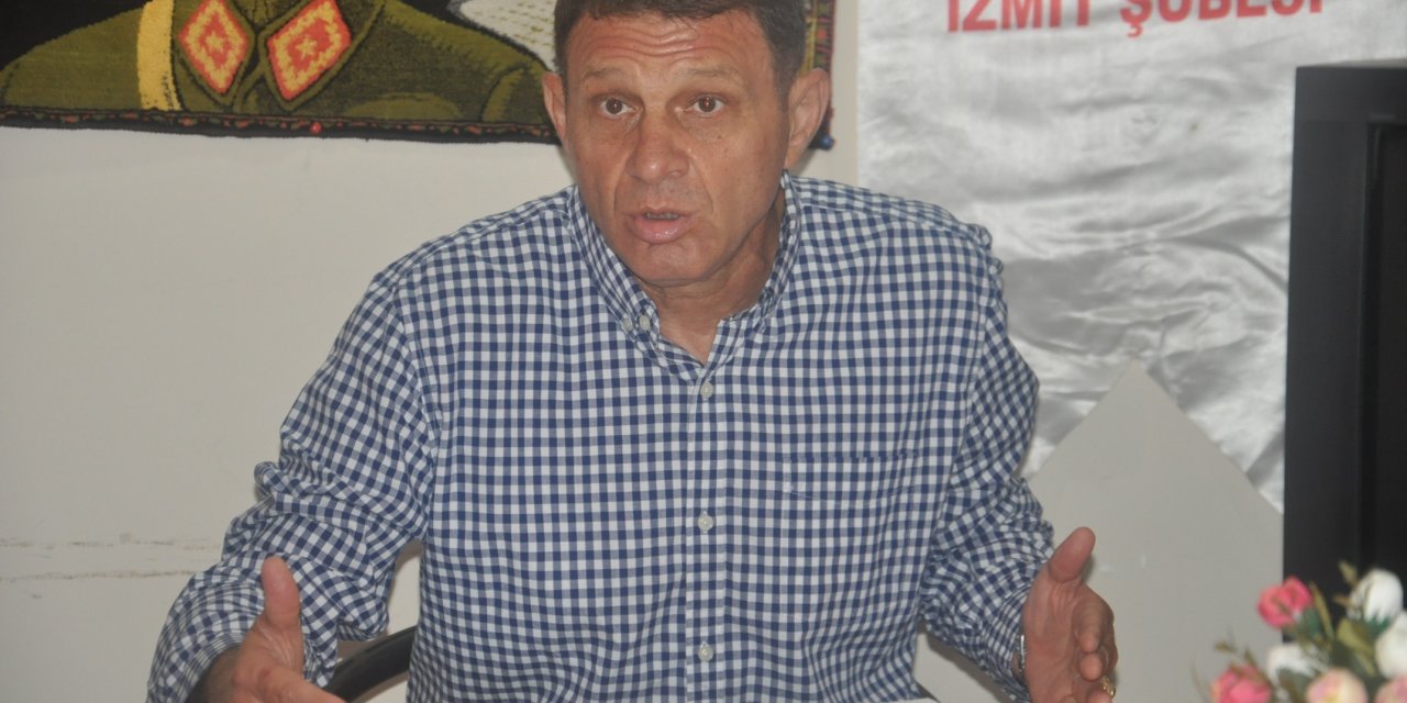 EMEKLİ TUĞAMİRAL TÜRKER ERTÜRK: "SARIKLI VE CÜBBELİ AMİRALİ GÖRÜNCE TEPKİ VERDİK"