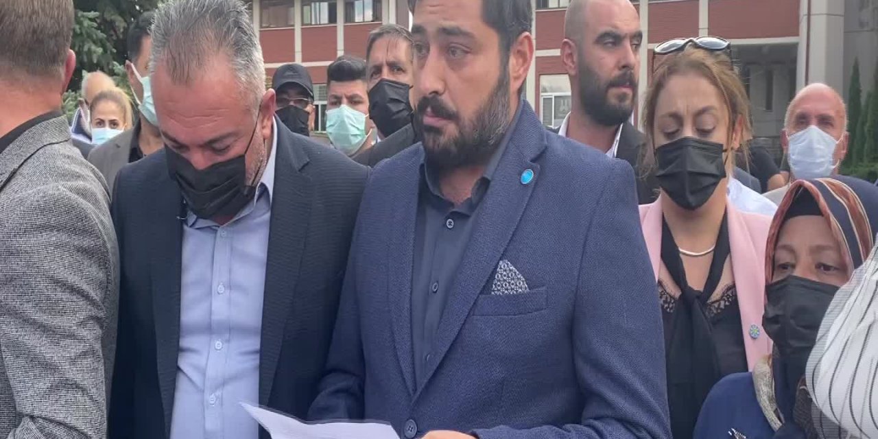 İYİ PARTİ'DEN ERZURUM BÜYÜKŞEHİR BELEDİYE BAŞKANI MEHMET SEKMEN'E SİYAH ÇELENK