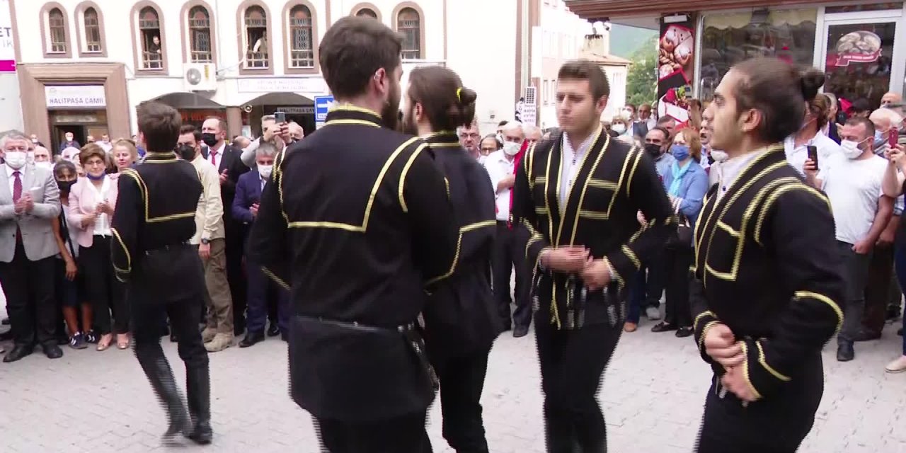 AKŞENER’İN "İŞLER NASIL" DİYE SORDUĞU ARTVİNLİ PİDE USTASI: “O AÇILAN YARA BEŞ YILA SARILMAZ”