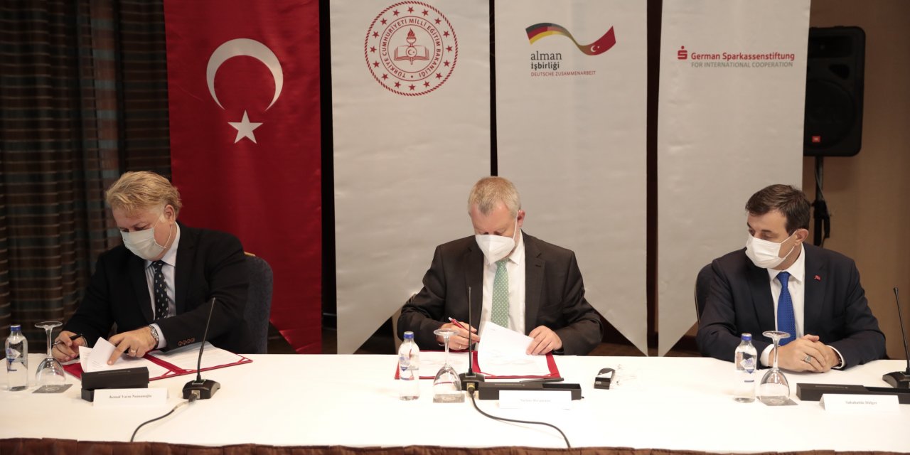 MEB VE ALMANYA "FİNANSAL OKURYAZARLIK" EĞİTİMİİÇİN PROTOKOL İMZALADI