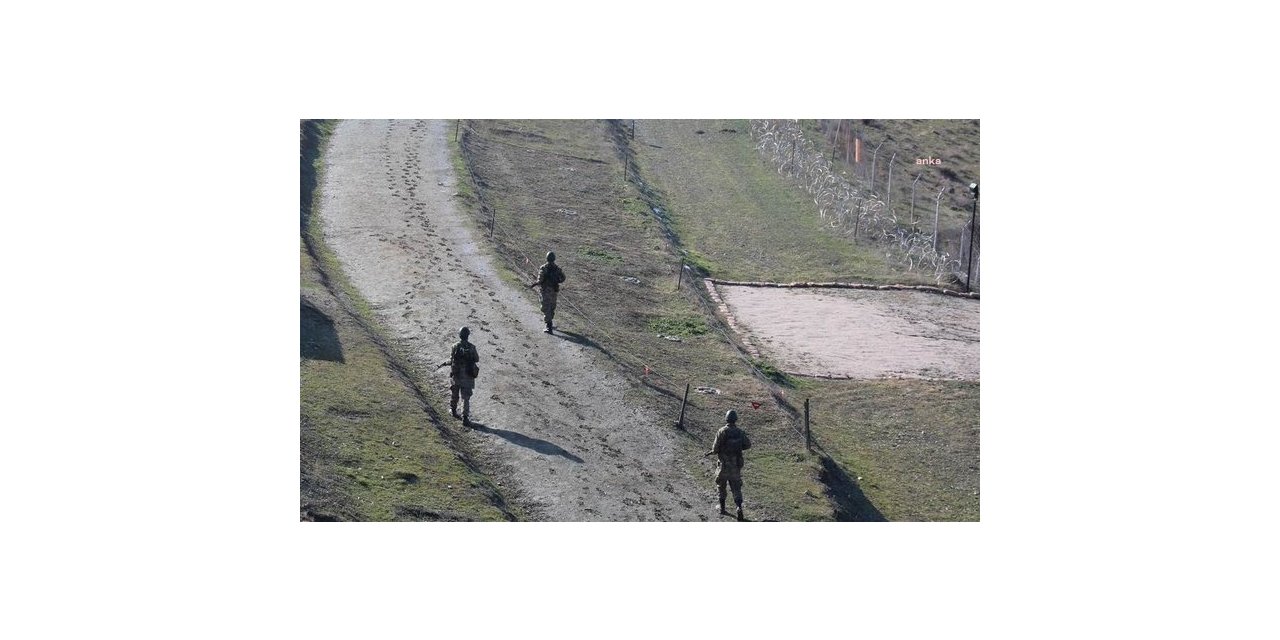 MSB: ÜLKEMİZDEN YUNANİSTAN’A VE SURİYE’DEN ÜLKEMİZE GEÇMEYE ÇALIŞAN 13 ŞAHIS YAKALANDI