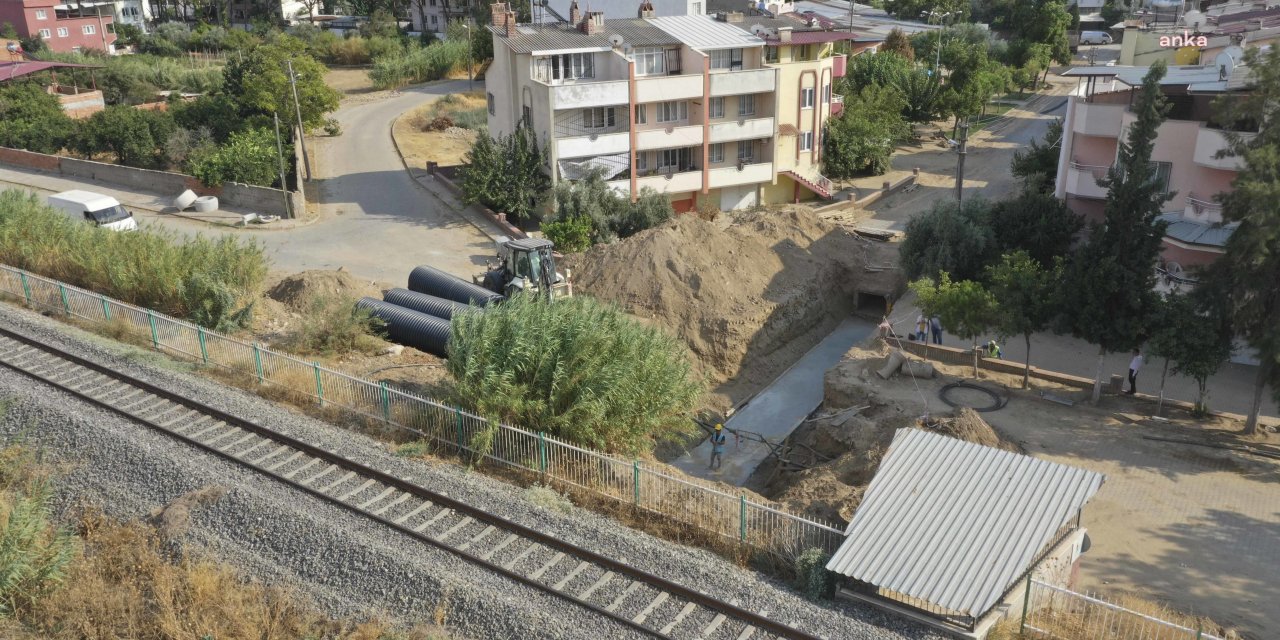 AYDIN BÜYÜKŞEHİR'İN NAZİLLİ’DEKİ YAĞMUR SUYU ALTYAPI ÇALIŞMASI SÜRÜYOR