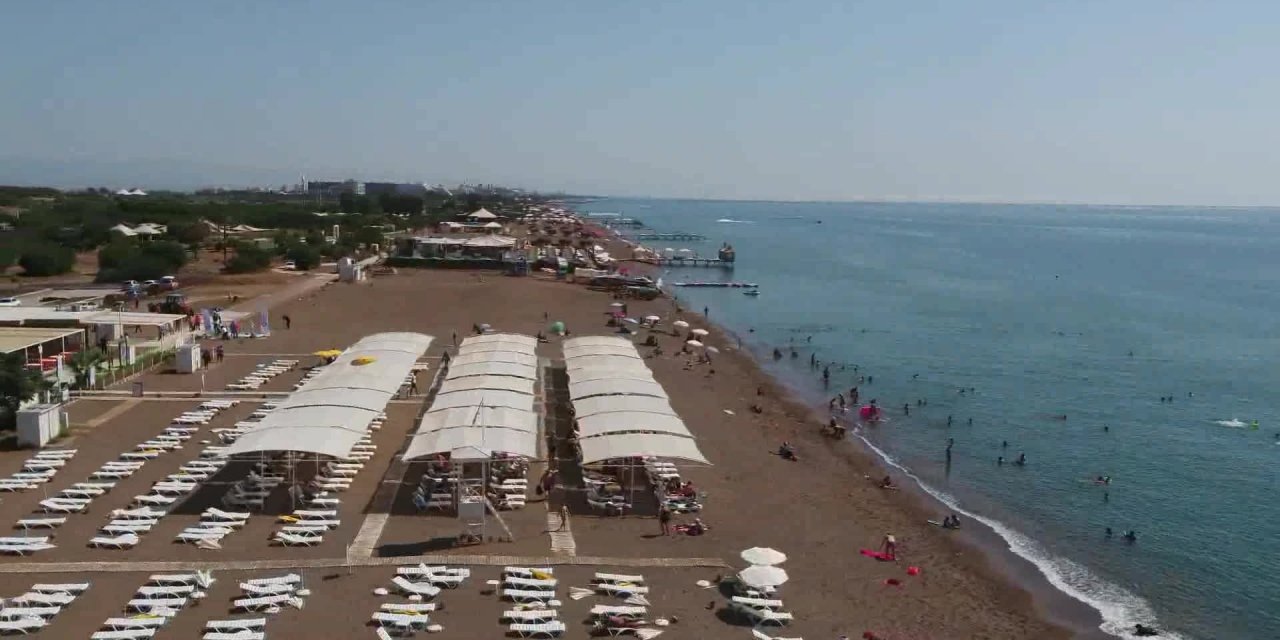ANTALYA BÜYÜKŞEHİR’DEN DÜNYA TEMİZLİK GÜNÜ’NDE KIYI TEMİZLİĞİ