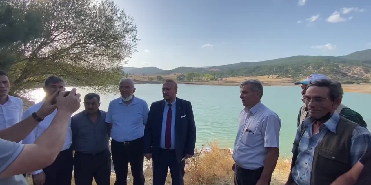 SU SORUNU YAŞAYAN KÖYLÜLERİ DİNLEYEN CHP’Lİ YALIM: “KÖYLÜMÜZ SİZDEN KREDİİSTEMİYOR, ÜRETİME GEÇMEYİİSTİYOR”
