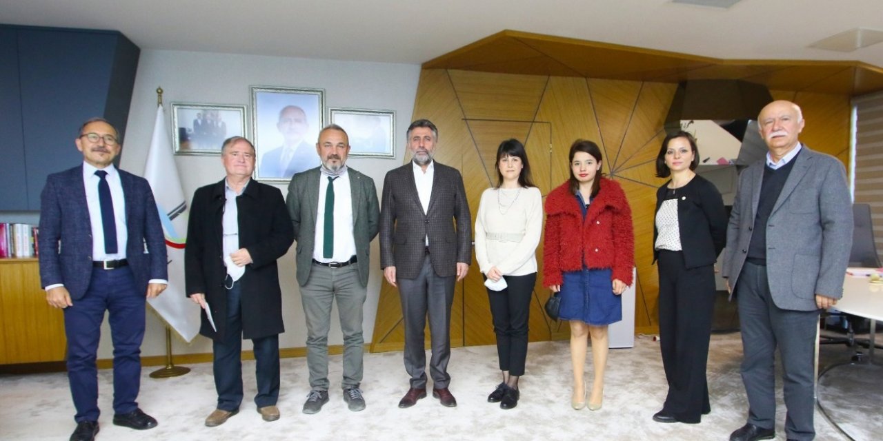 BAYRAKLI BELEDİYE BAŞKANI SANDAL'DAN TRAFO AÇIKLAMASI: "VATANDAŞIMIZA YAKINDA MÜJDEYİ VERECEĞİZ"