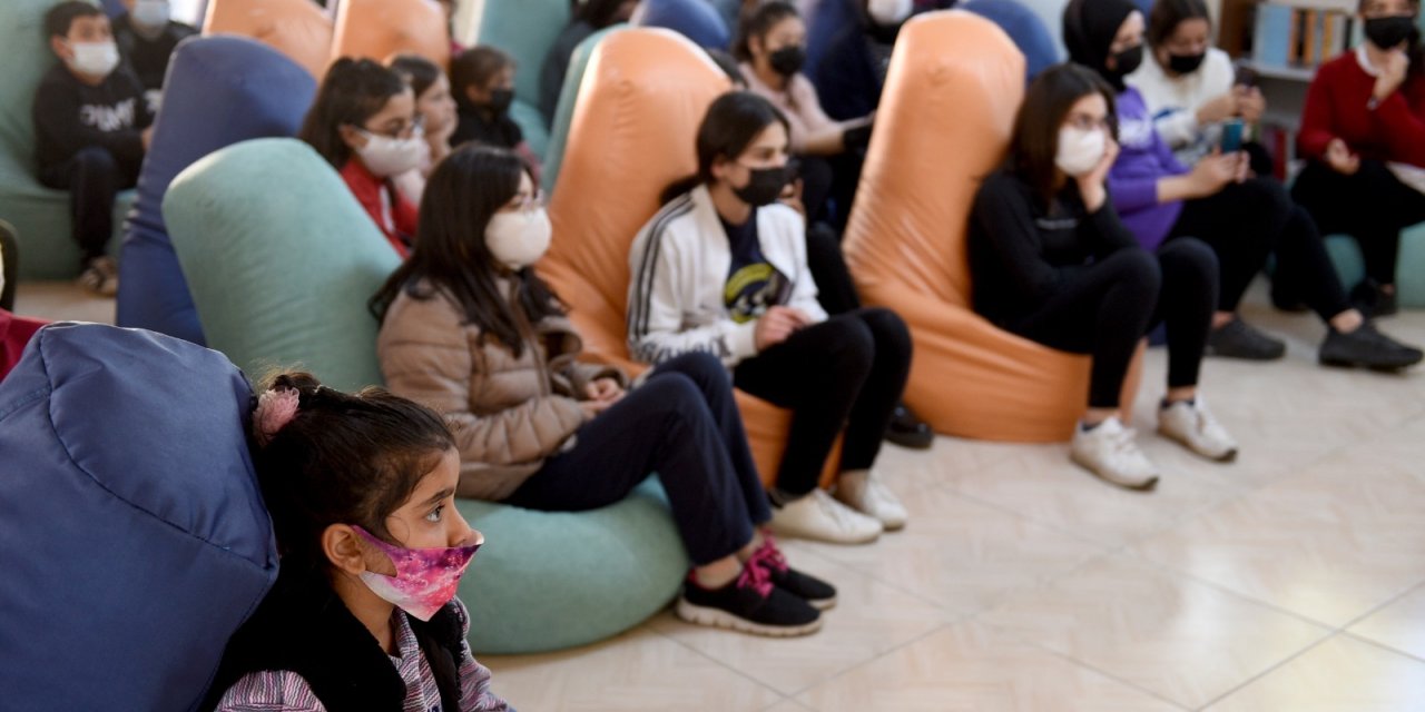 SEYHAN BELEDİYE BAŞKANI AKAY’DAN ÜÇ YENİ BİLGİ EVİ MÜJDESİ