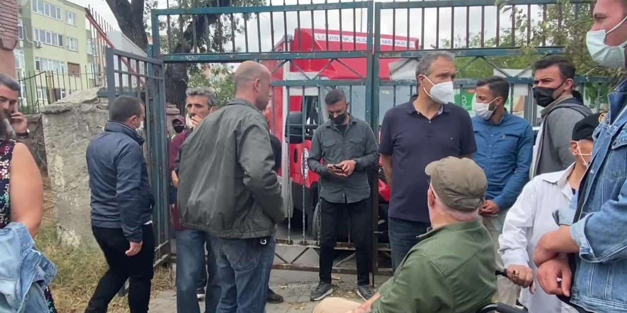 İBB, VALİDEBAĞ KORUSU’NDA NÖBET TUTAN VATANDAŞLAR İÇİN MOBİL BÜFE GÖNDERDİ