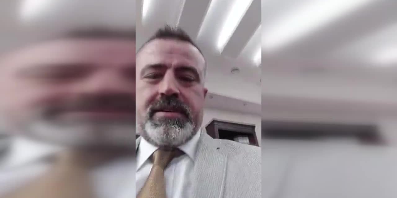 KILIÇDAROĞLU, 6 AY ÖNCE İZMİR'DE SORUNLARINI DİNLEDİĞİ MUHTARI GENEL MERKEZDE AĞIRLADI