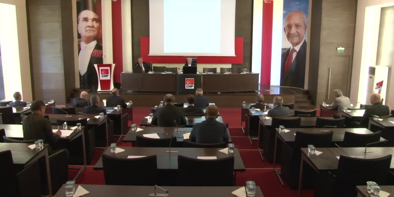 KILIÇDAROĞLU, CHP EKONOMİ MASASI TOPLANTISINA KATILDI