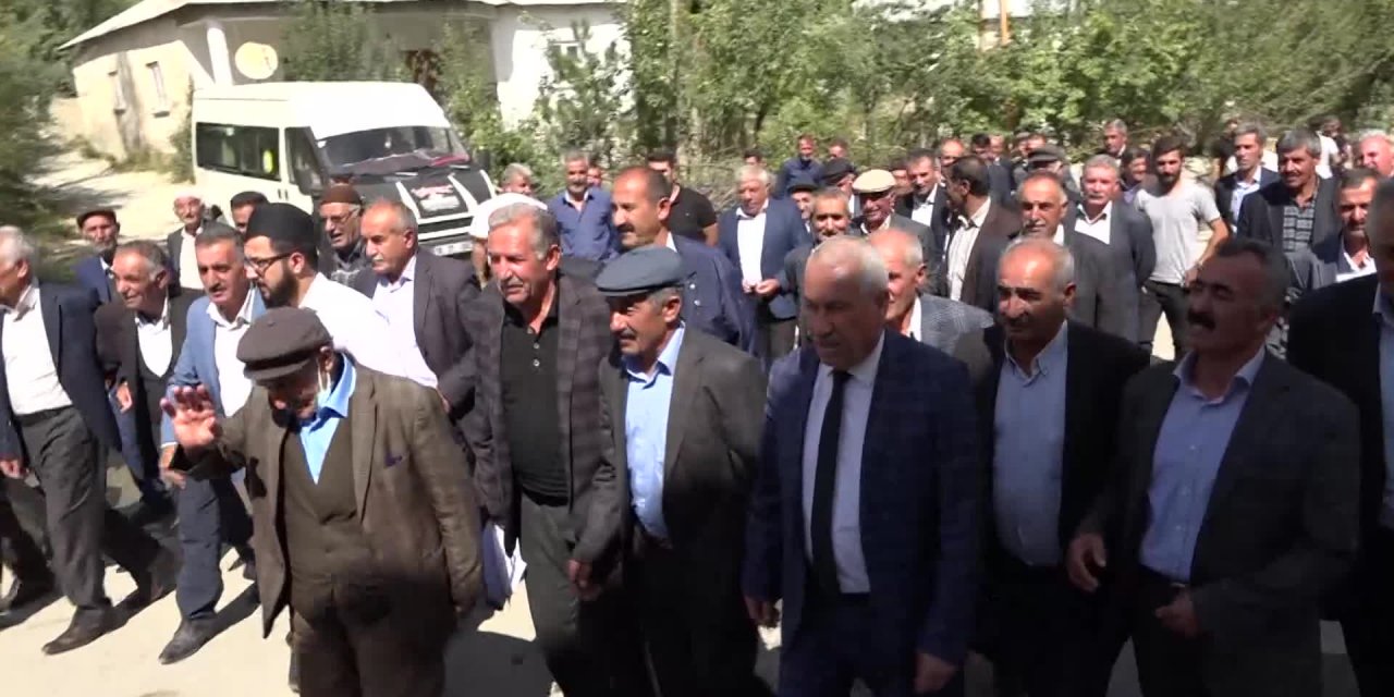 HAKKARİ'DEKİ AŞİRETLER DÜĞÜN MALİYETLERİNİ AZALTILMAK İÇİN TAKILACAK ALTINA LİMİT KOYDU