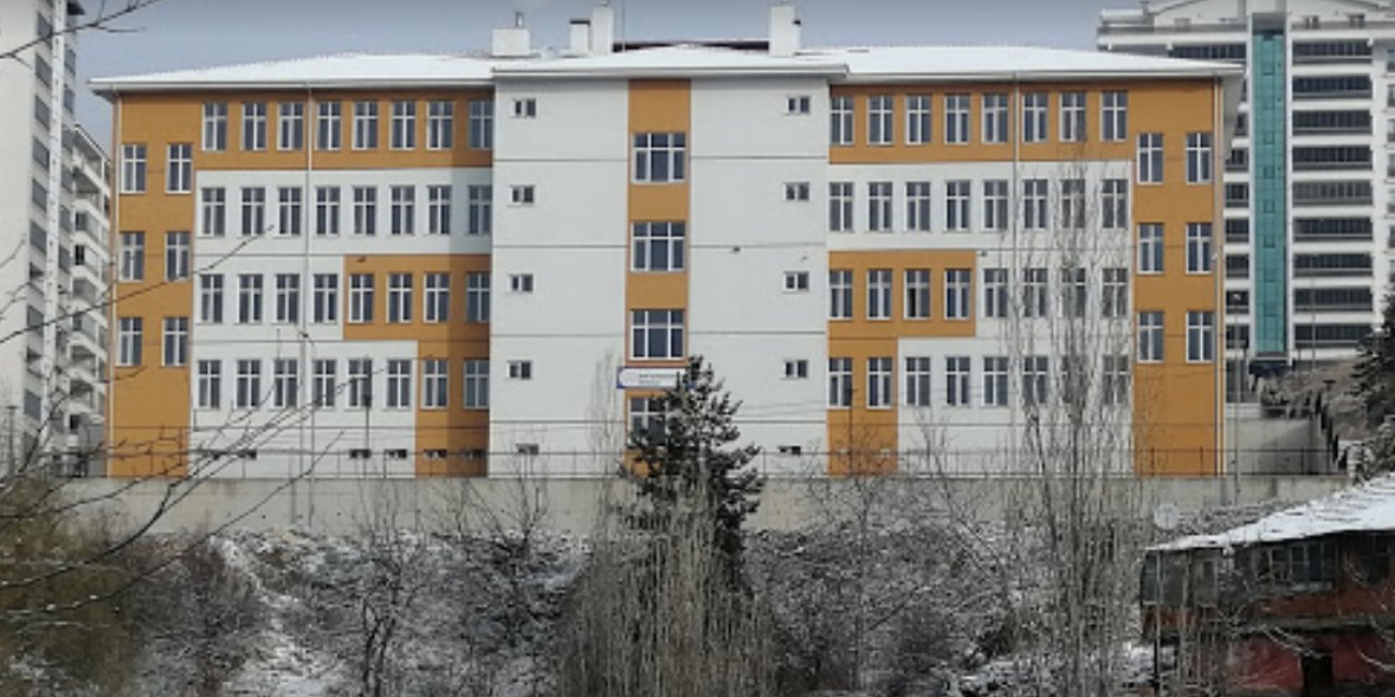 MEB, ANKARA'DAKİ DİN KÜLTÜRÜÖĞRETMENİ HAKKINDA SORUŞTURMA BAŞLATTI