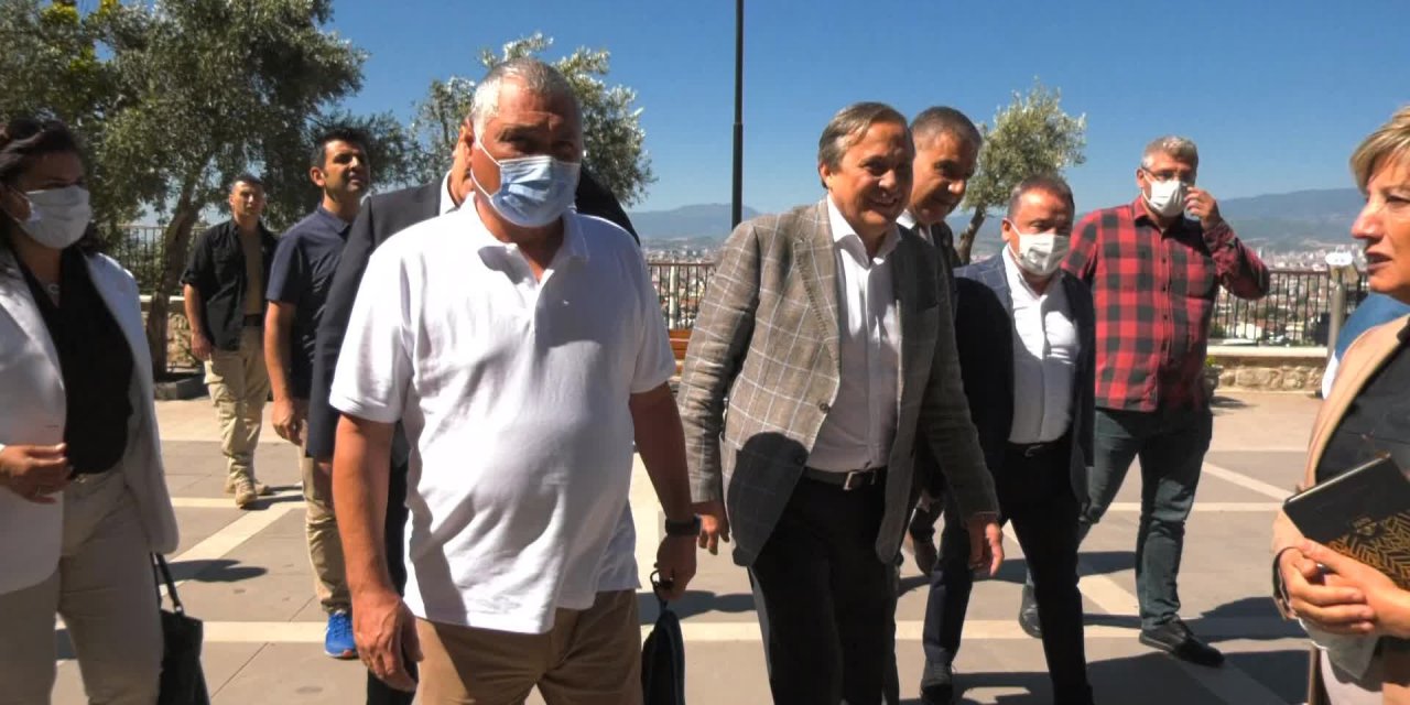 BÜYÜKŞEHİR BELEDİYE BAŞKANLARI HATAY'DA TARİHİ MEKANLARI ZİYARET ETTİ