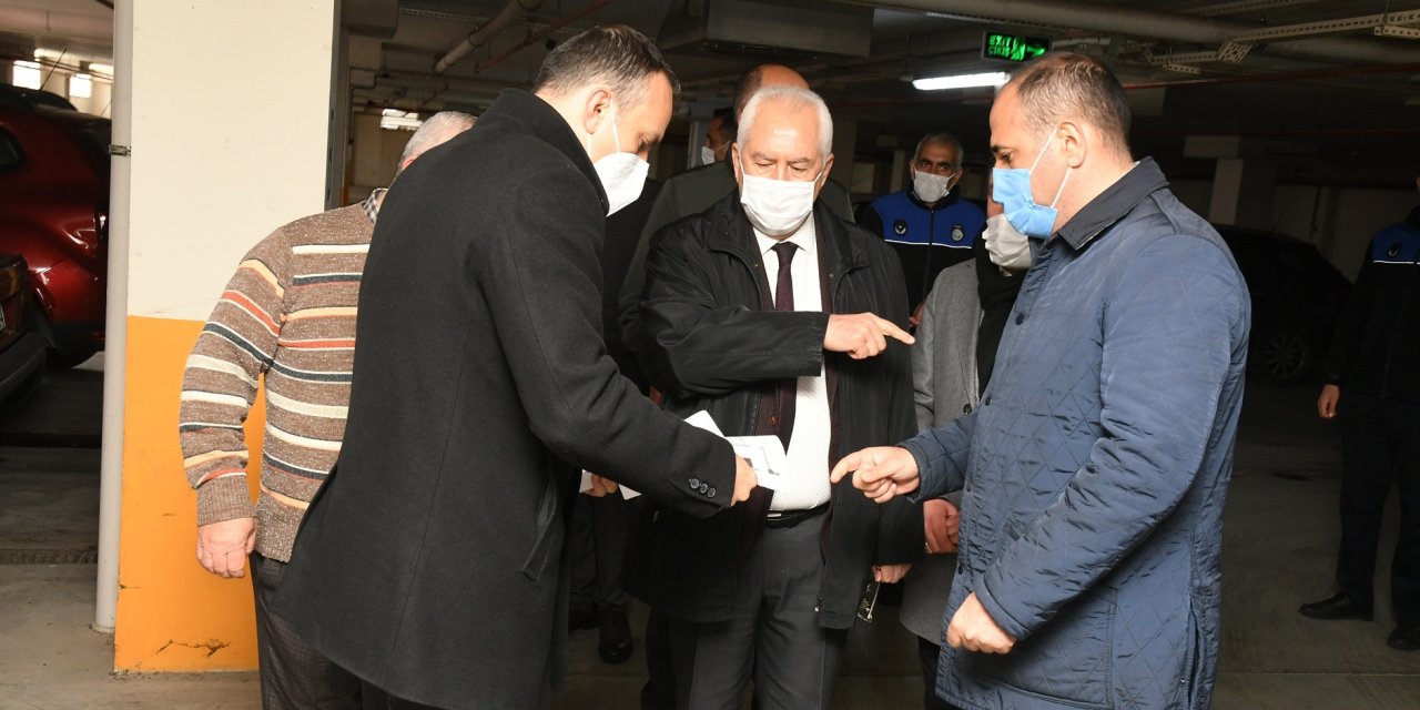 KARABAĞLAR'DA DAR GELİRLİ AİLELERE GİYSİ MAĞAZASI
