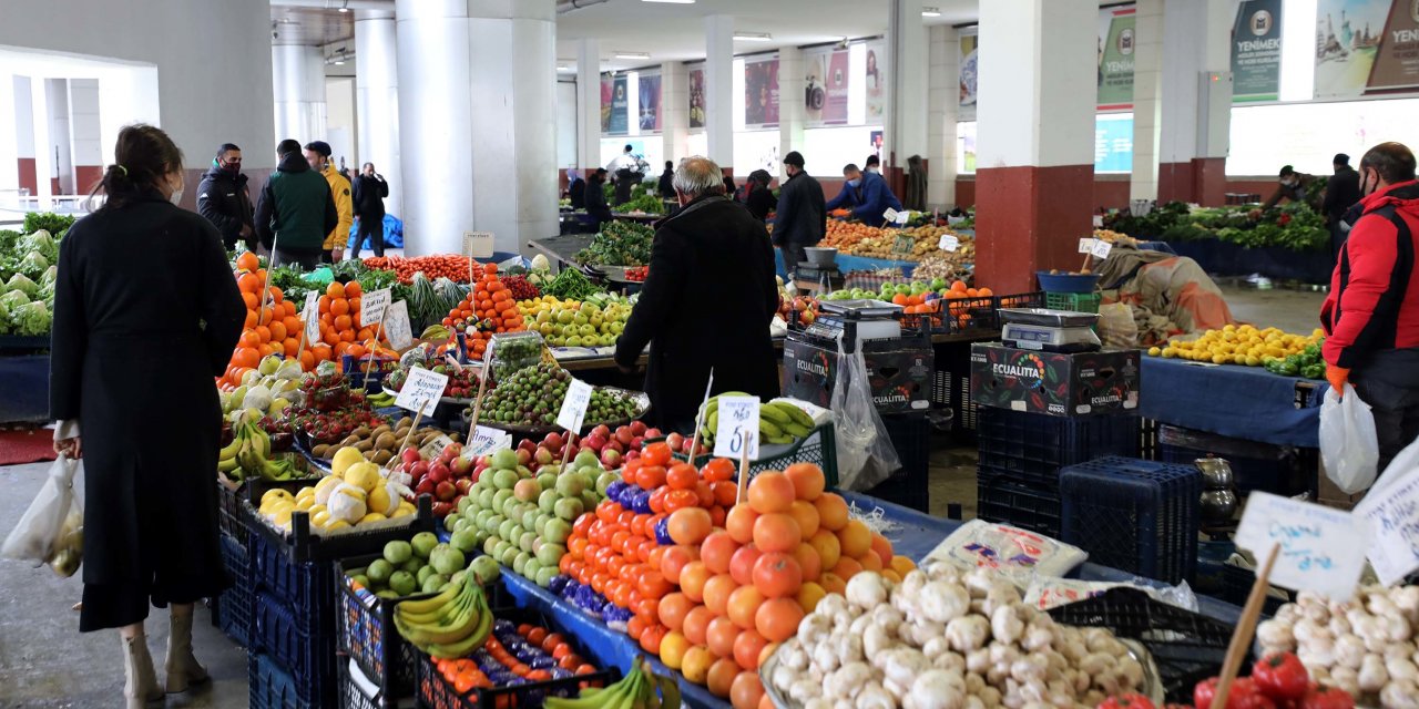 YENİMAHALLE PAZARLARINA PANDEMİ DÜZENLEMESİ