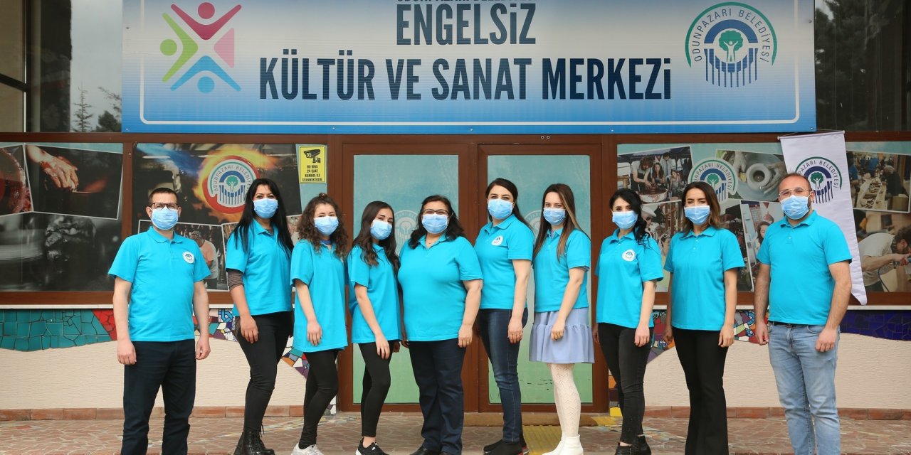ODUNPAZARI BELEDİYESİ'NDEN ÖZEL GEREKSİNİMLİ BİREYLERE KUAFÖR HİZMETİ