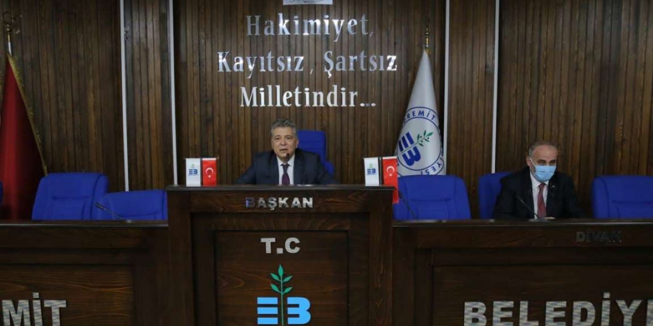 EDREMİT BELEDİYE BAŞKANI ARSLAN, 47 MUHTARLA BİR ARAYA GELDİ
