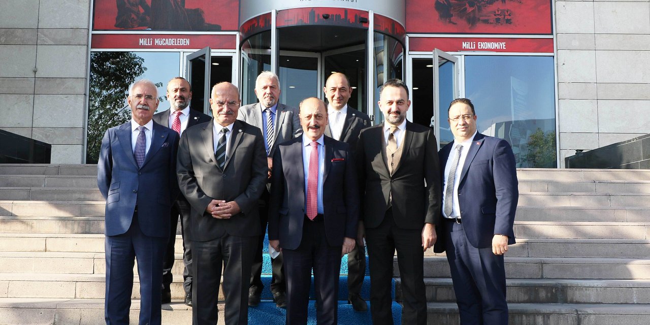 ÇALIŞMA VE SOSYAL GÜVENLİK BAKANI VEDAT BİLGİN ATO'YU ZİYARET ETTİ