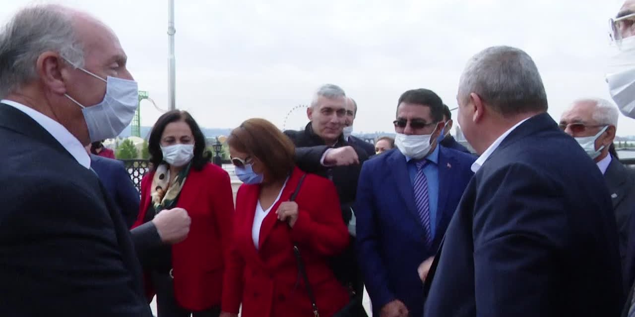 DP'Lİ ENGİNYURT ÇÜRÜYEN ANKAPARK'IN ÖNÜNDE KONUŞTU: "FETÖ'CÜ ARIYORSAN AYNAYA BAK MELİH GÖKÇEK"