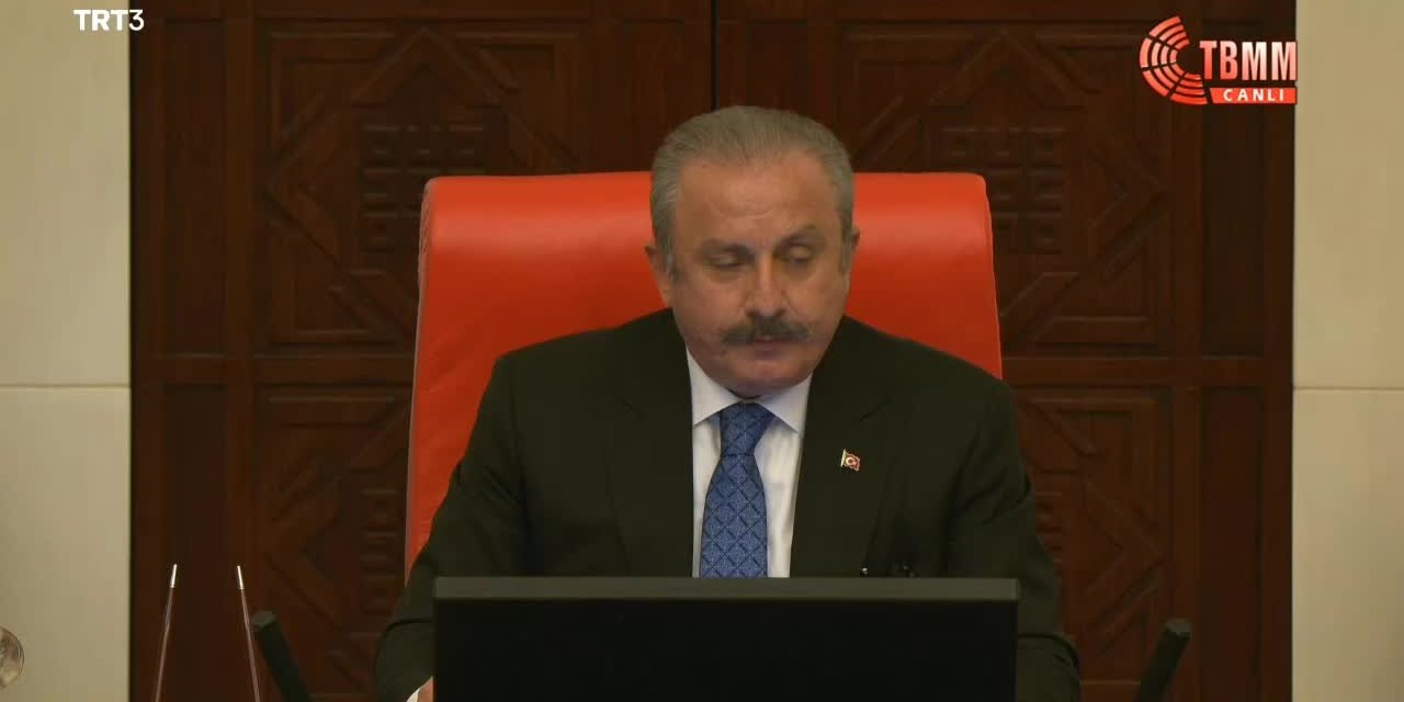 TBMM, YENİ YASAMA YILINA BAŞLADI. ŞENTOP: “UZLAŞMANIN MÜMKÜN OLDUĞU DURUMLARDA, ÇÖZÜMÜ GÜNDELİK SİYASETE FEDA ETMEMEK GEREKİR”