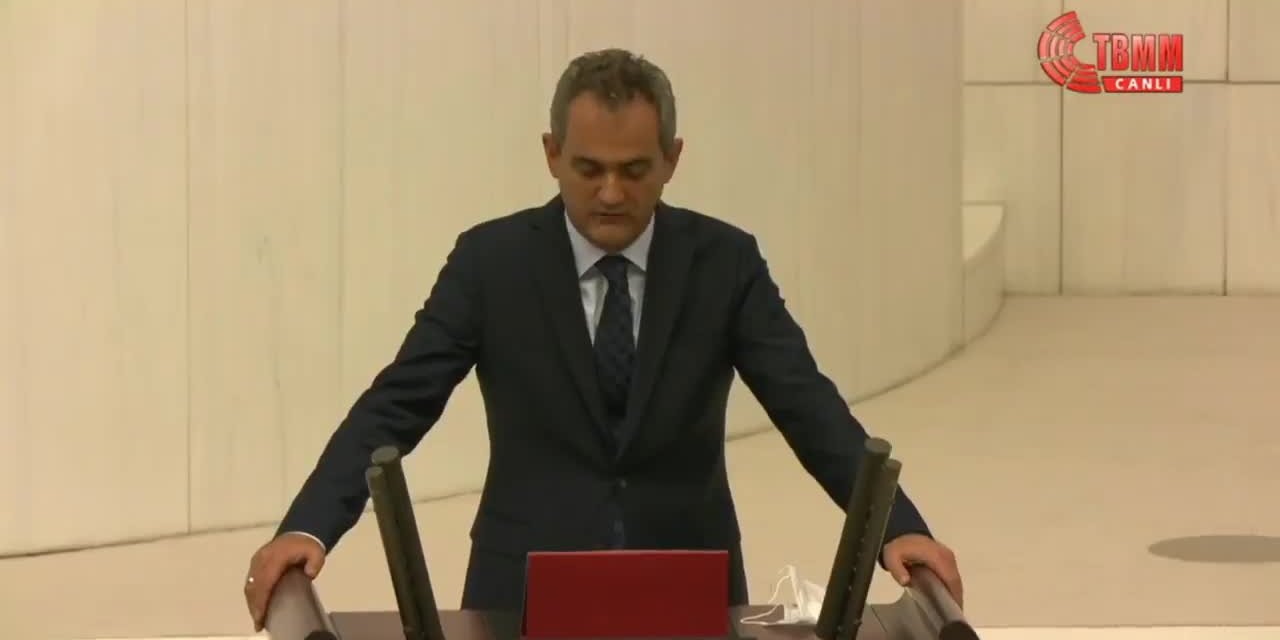 MİLLİ EĞİTİM BAKANI ÖZER, ATANDIKTAN 55 GÜN SONRA TBMM GENEL KURULU’NDA YEMİN ETTİ