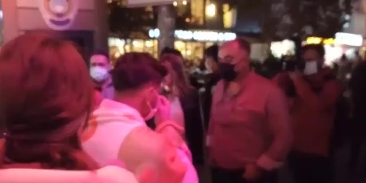 İZMİR'DE ÖĞRENCİLERDEN BATTANİYELİ "BARINAMIYORUZ" EYLEMİ