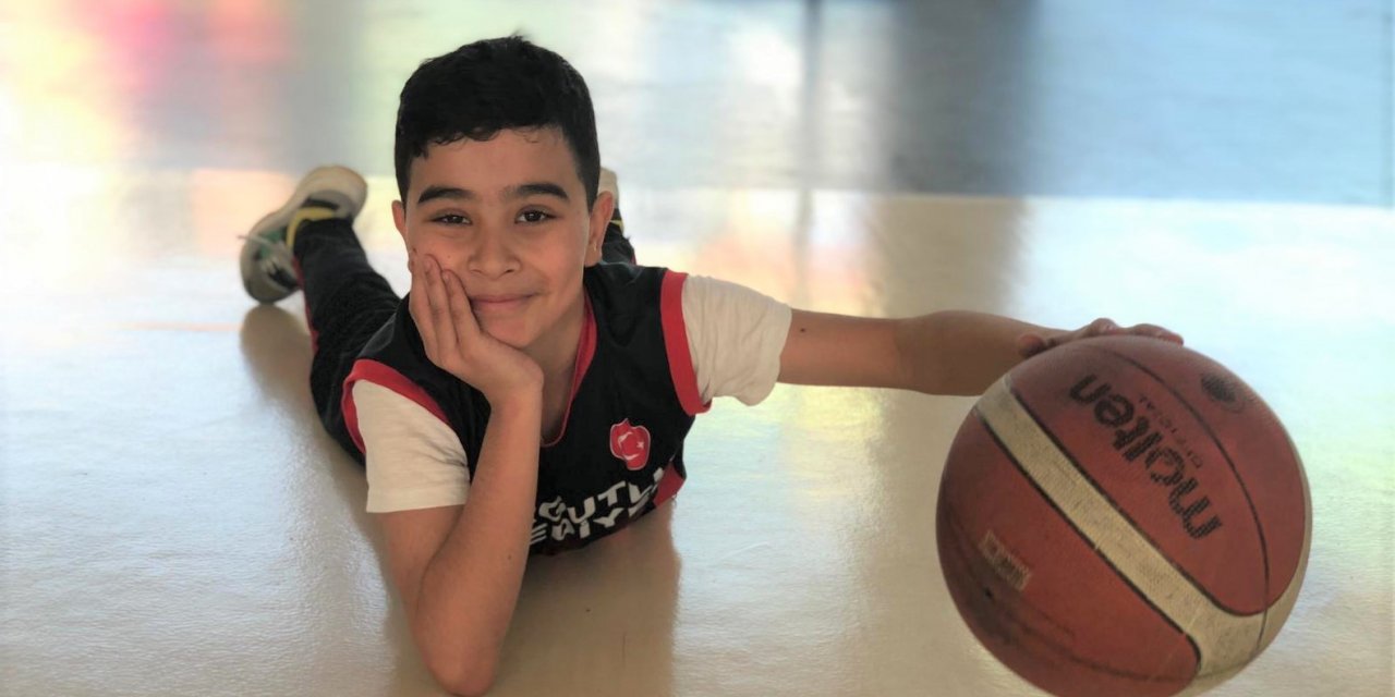 TURGUTLU BELEDİYESİ BASKETBOL AKADEMİİLE ÇOCUKLAR İÇİN BASKETBOL ZAMANI