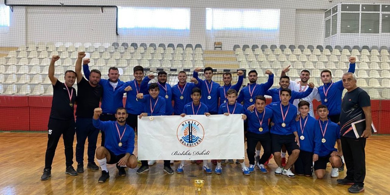 ŞAMPİYON DİKİLİ BELEDİYESPOR