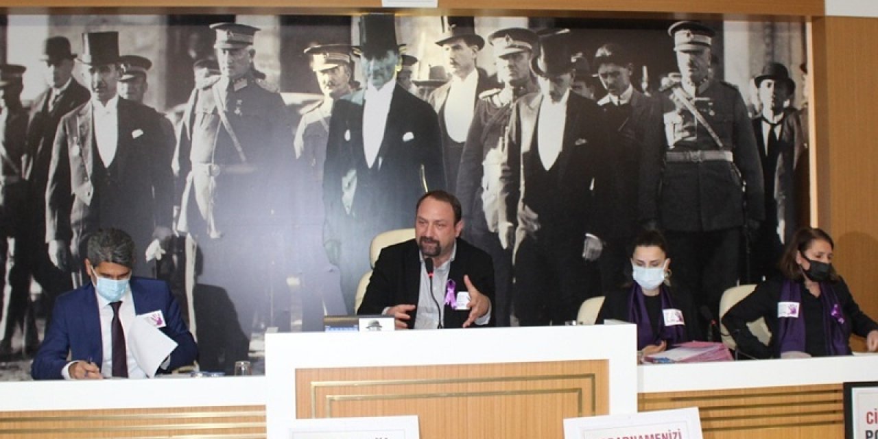 BAŞKAN GÜMRÜKÇÜ'DEN KADIN CİNAYETLERİ TEPKİSİ; GELİN BU KONUDA BİRLEŞELİM!