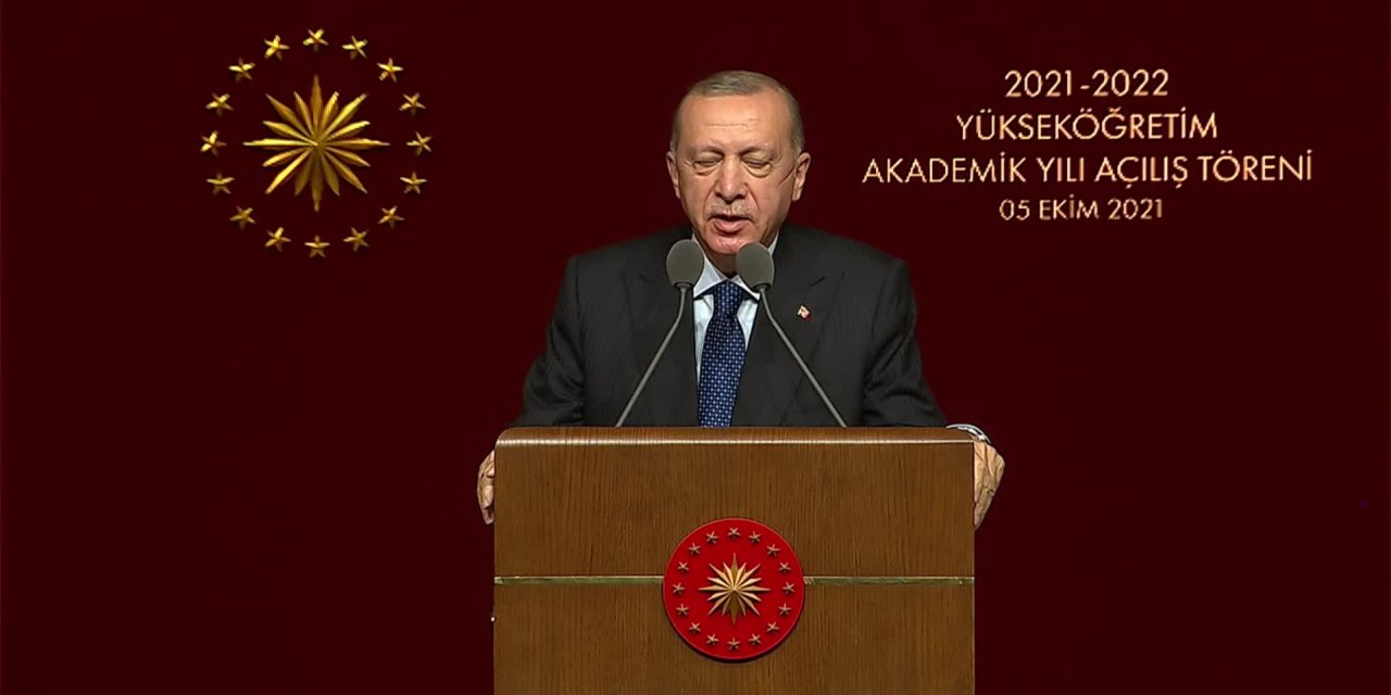 ERDOĞAN: "PARKLARDA BANKLARIN ÜZERİNDE YATANLAR, SERE SERPE, BUNLAR ÖĞRENCİ Mİ, AYNEN GEZİ'DE OLDUĞU GİBİ TERÖR ESTİREN TERÖRİSTLER"