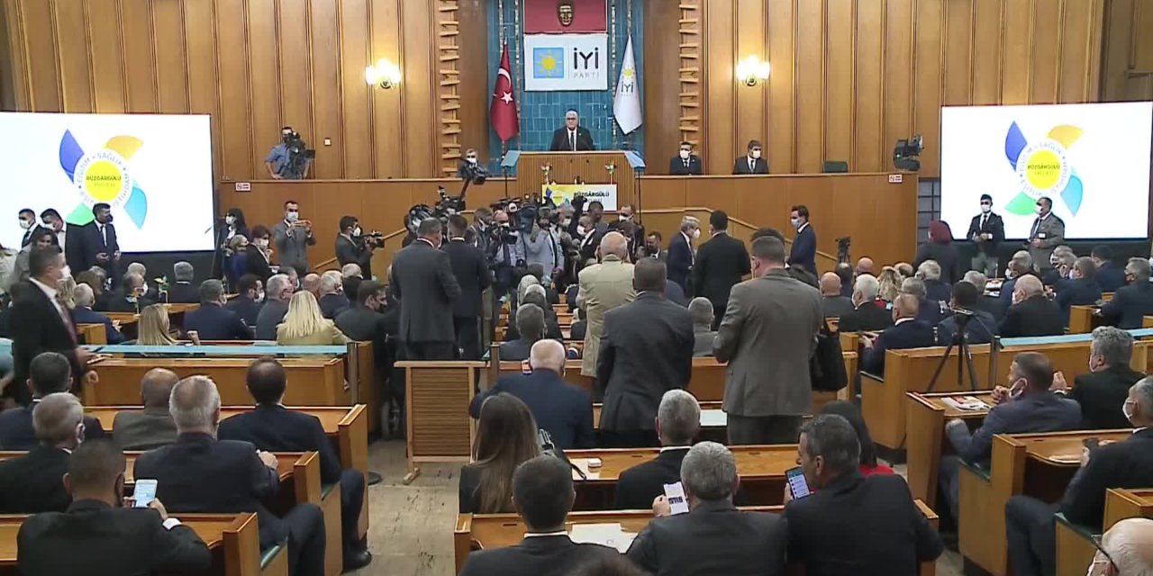 AKŞENER: "GİDİN CUMHUR İTTİFAKI'NIN ADAYINI TARTIŞIN, ERDOĞAN YERİNE KİM ADAY OLURSA DAHA FAZLA OY ALIR"