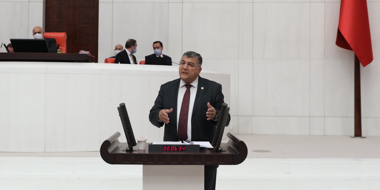 CHP'Lİ SINDIR: İZMİR'DE DEPREMZEDELERİN KAZANILMIŞ HAKLARI İHLAL EDİLİYOR