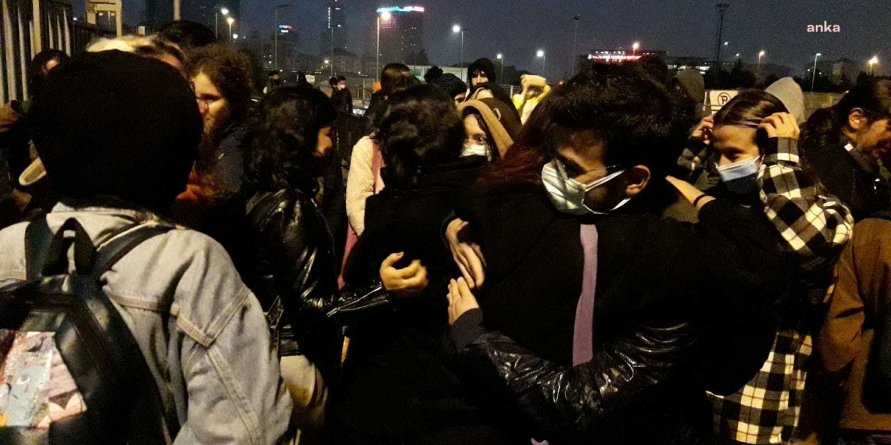 BOĞAZİÇİ PROTESTOLARINDA GÖZALTINA ALINAN 10 ÖĞRENCİDEN 2’Sİ TUTUKLANDI