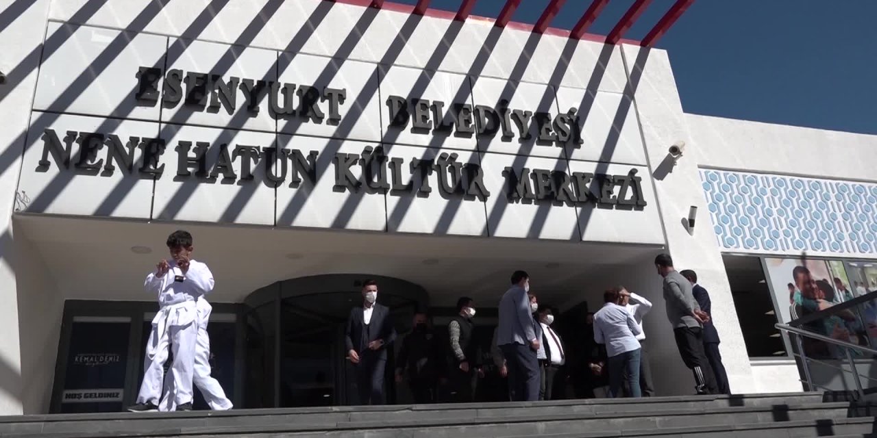 BAŞKAN BOZKURT, İŞ ARAYAN VATANDAŞLARLA BİR ARAYA GELDİ