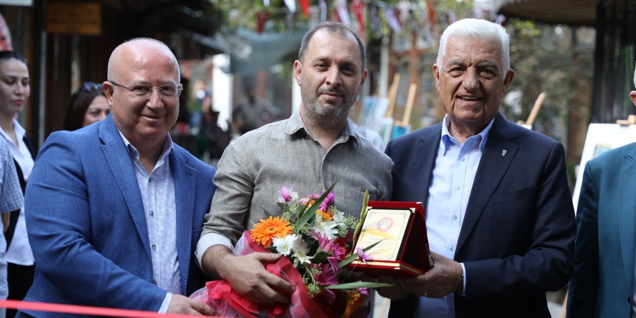 TARİHİ ARASTA’DA İLLÜSTRASYON SERGİSİ