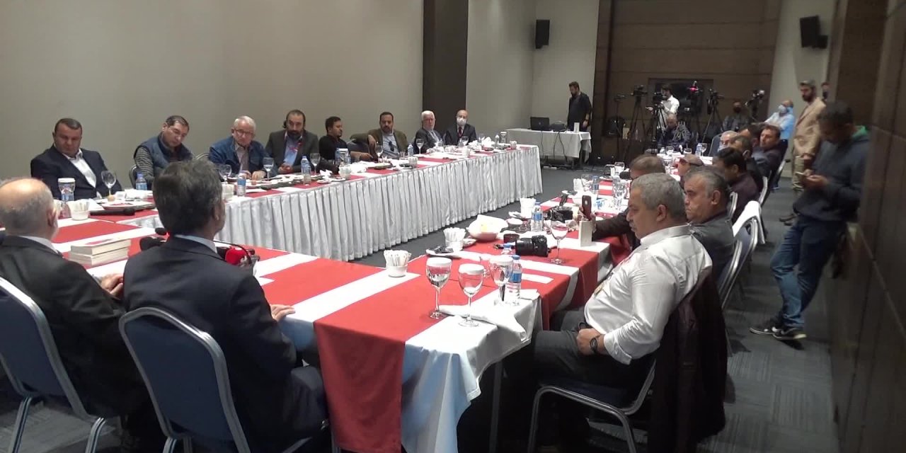 SP LİDERİ KARAMOLLAOĞLU: İTTİFAKLAR ANCAK SEÇİM ZAMANINA GİRİLDİKTEN SONRA ELE ALINMALI