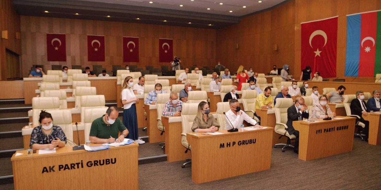 ÇUKUROVA BELEDİYE MECLİSİİSRAİL'İ KINADI