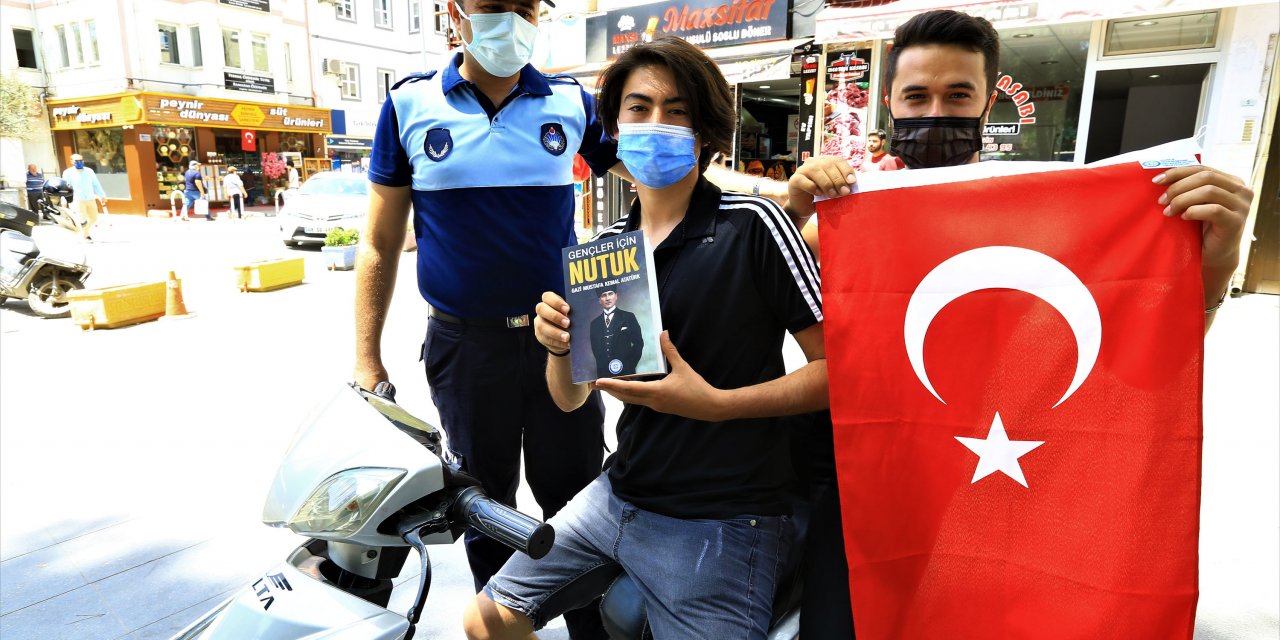 MUĞLA BÜYÜKŞEHİR’DEN GENÇLERE NUTUK VE TÜRK BAYRAĞI