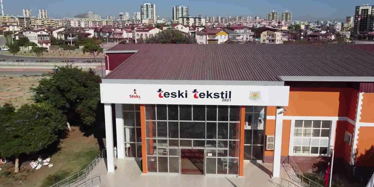 TARSUS BELEDİYESİ’NİN TEKSTİL ATÖLYESİ HEM İSTİHDAMA HEM İHRACATA KATKI SAĞLIYOR