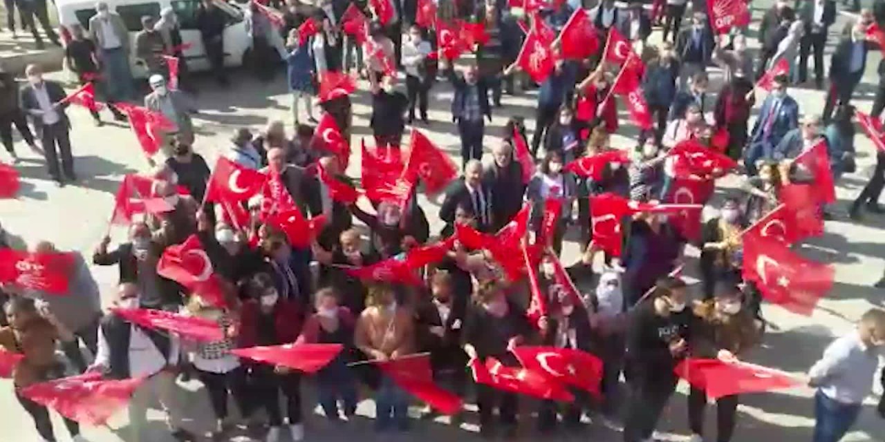 İMAMOĞLU, ELAZIĞ’DA: “YURTSEVER İNSANLARIMIZIN GÜZEL BİR GELECEĞE İMZA ATTIĞI ÇOK YAKIN ZAMANLARDA ELAZIĞ’I SELAMLAMAYA GELMEYİ DİLİYORUM”