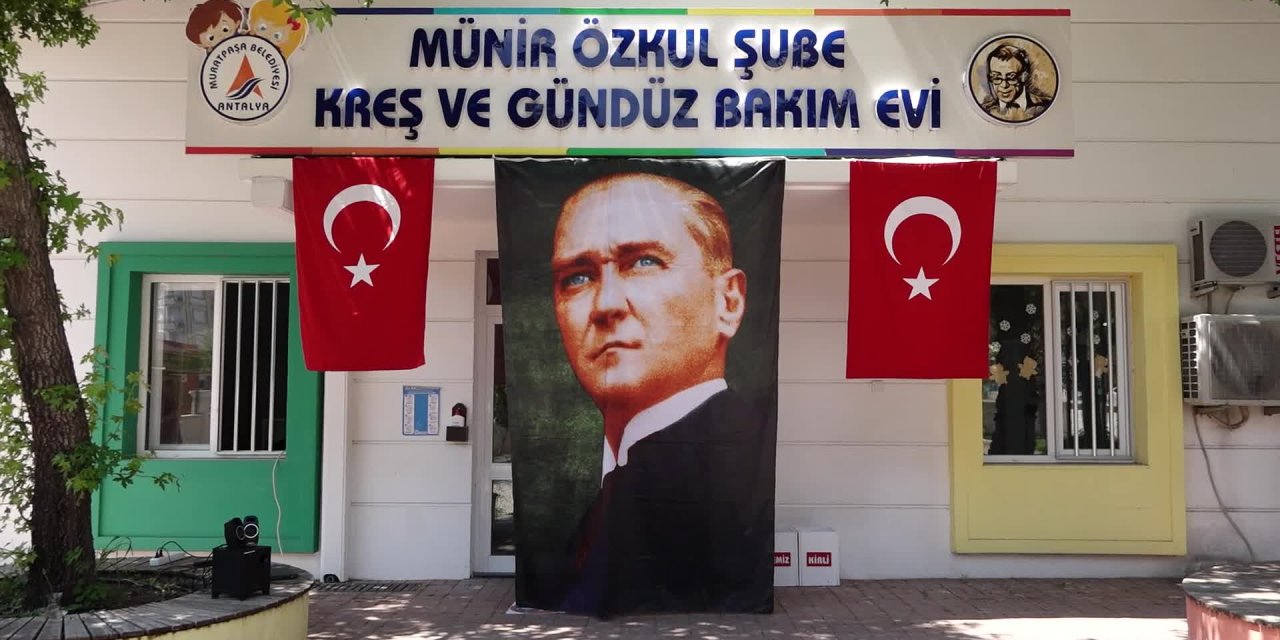 MURATPAŞA'DA SAĞLIKÇILARIN ÇOCUKLARI 19 MAYIS’I KUTLADI