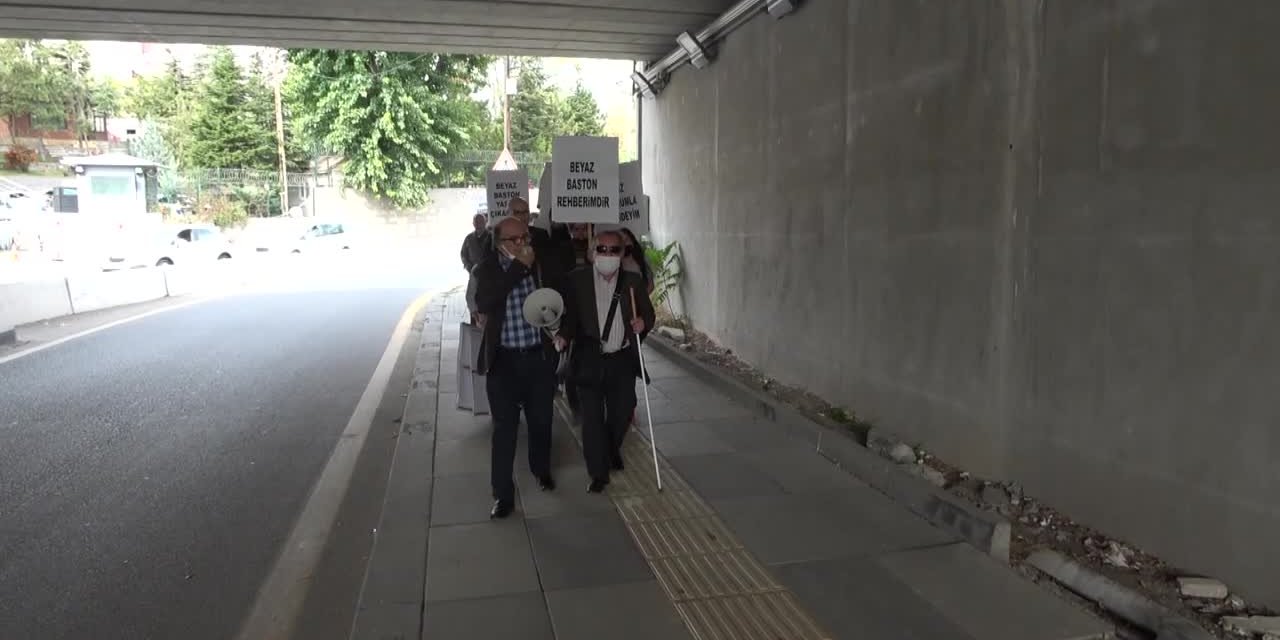 ALTINOKTA KÖRLER DERNEĞİÜYELERİ BEYAZ BASTONLARIYLA YÜRÜDÜ "BU YIL EN AZ 7 - 10 BİN ATAMA YAPILSIN" DEDİ