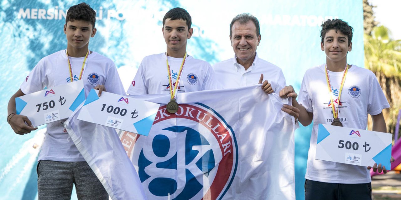 BÜYÜKŞEHİR, MERSİN TARİHİNİN İLK YÜZME MARATONUNU GERÇEKLEŞTİRDİ