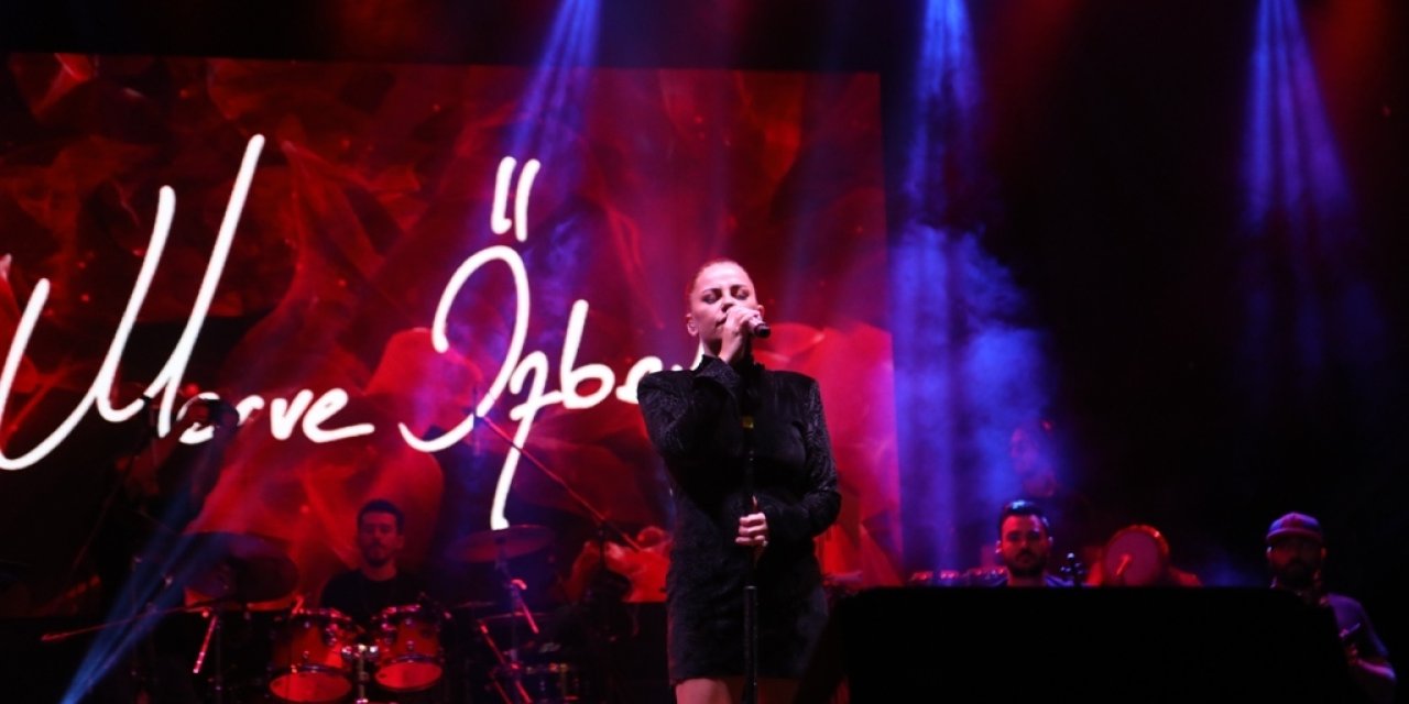 SARI YAZ KONSERLERİ’NE GÖRKEMLİ KAPANIŞ