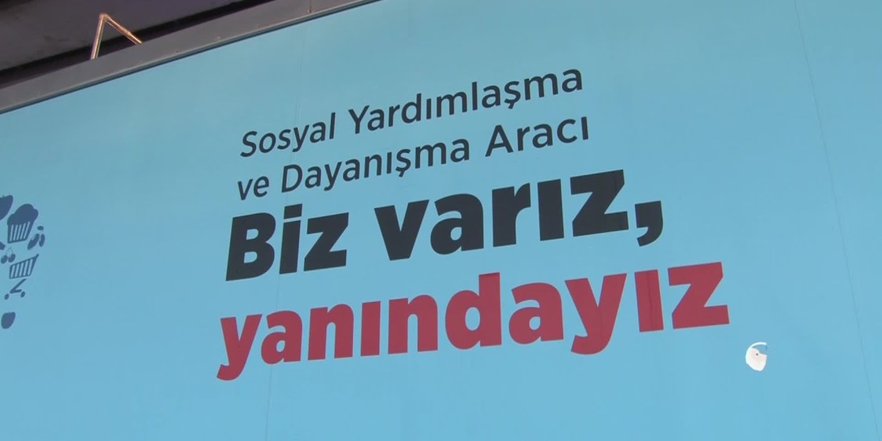 İZMİR’DEKİÜNİVERSİTELİLER GÜNE SICAK ÇORBAYLA BAŞLIYOR