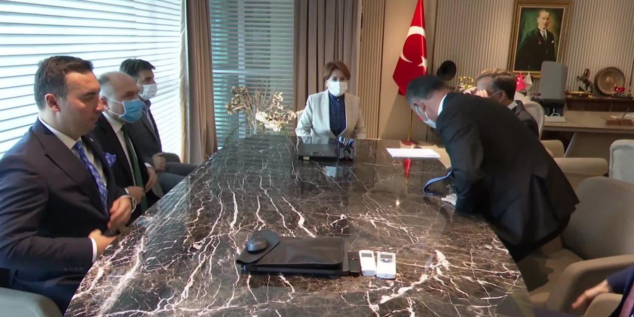 AKŞENER TÜSİAD HEYETİİLE GÖRÜŞTÜ